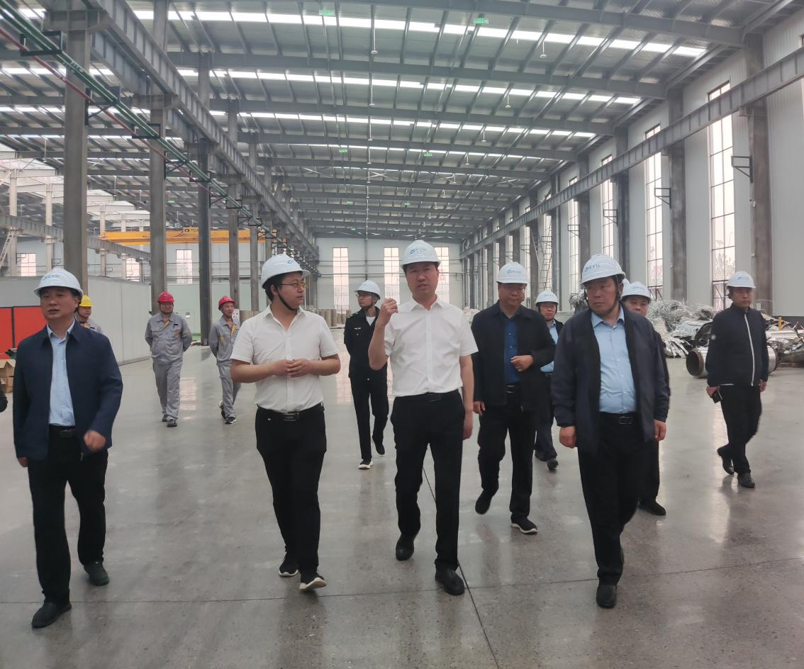 巩义市长张东辉一行到艾锐海公司调研